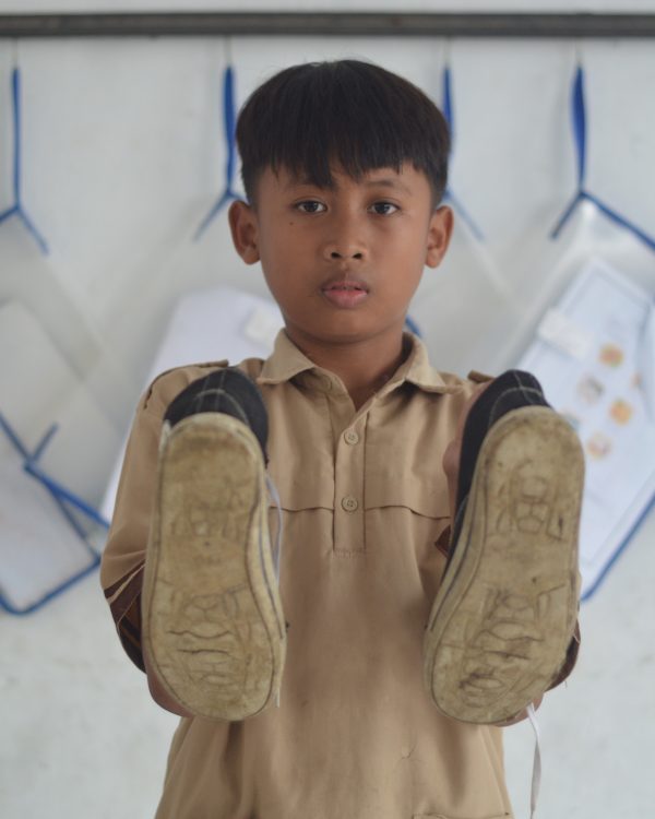 Berbagi Sepatu Gratis - Gambar 2