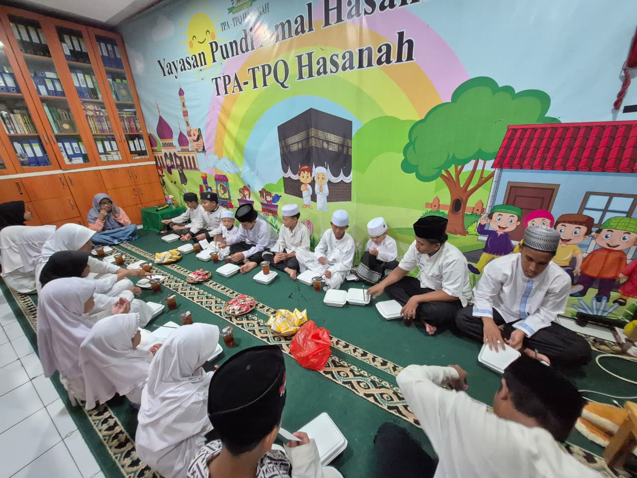 Santunan dan Doa Bersama Yatim Dhuafa - Gambar 11